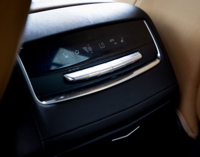 Used 2022 Cadillac Escalade Sport w/ LPO, ONYX Package image 44