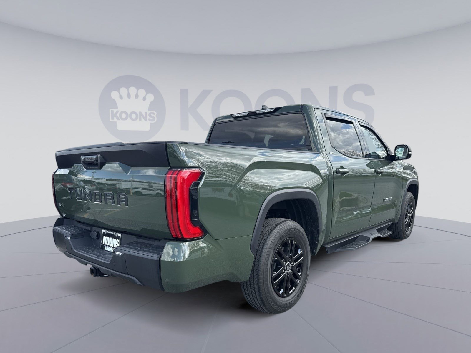 Used 2023 Toyota Tundra SR5 w/ SR5 Premium Package image 7