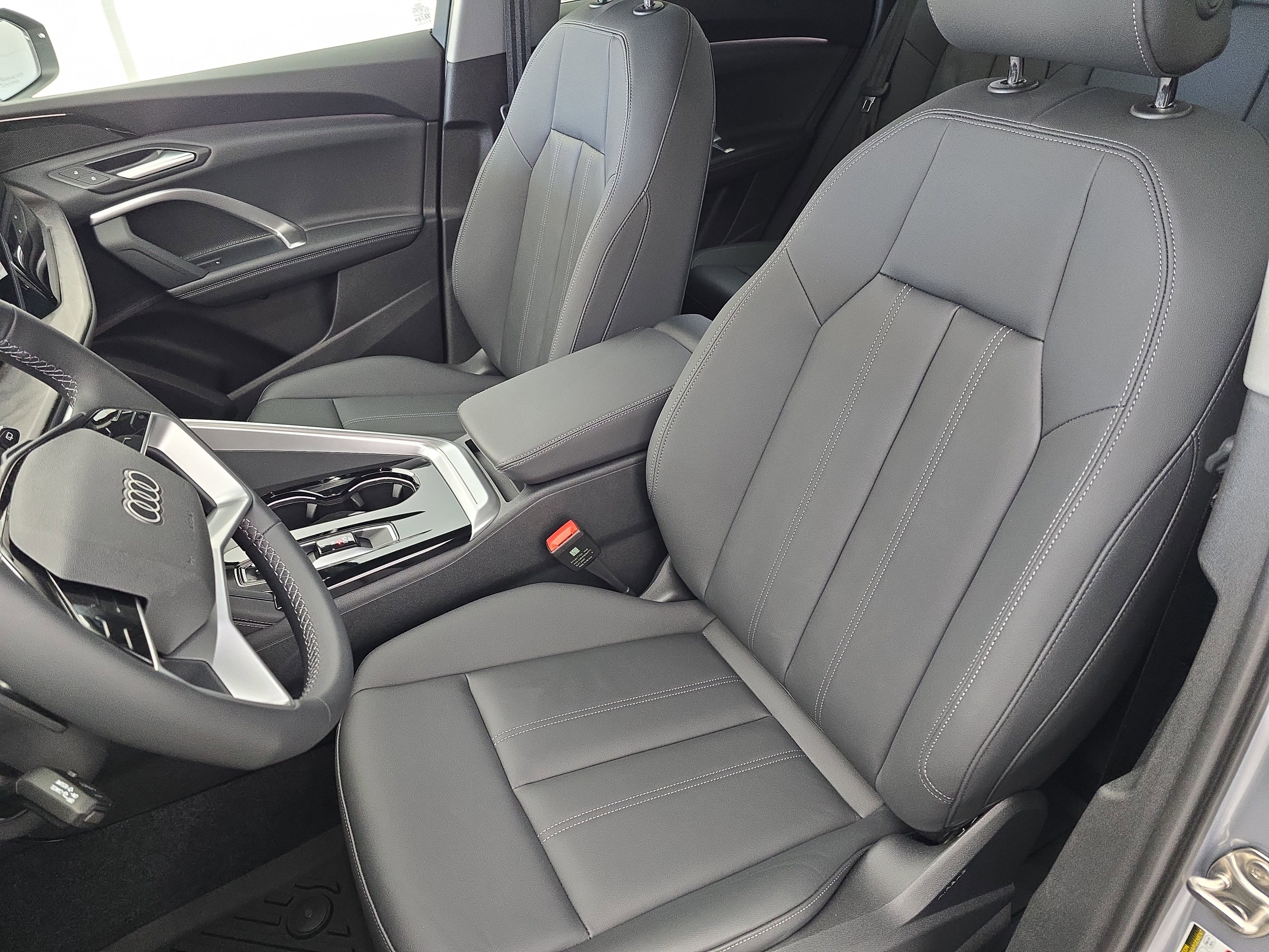 New 2025 Audi Q5 Premium image 15