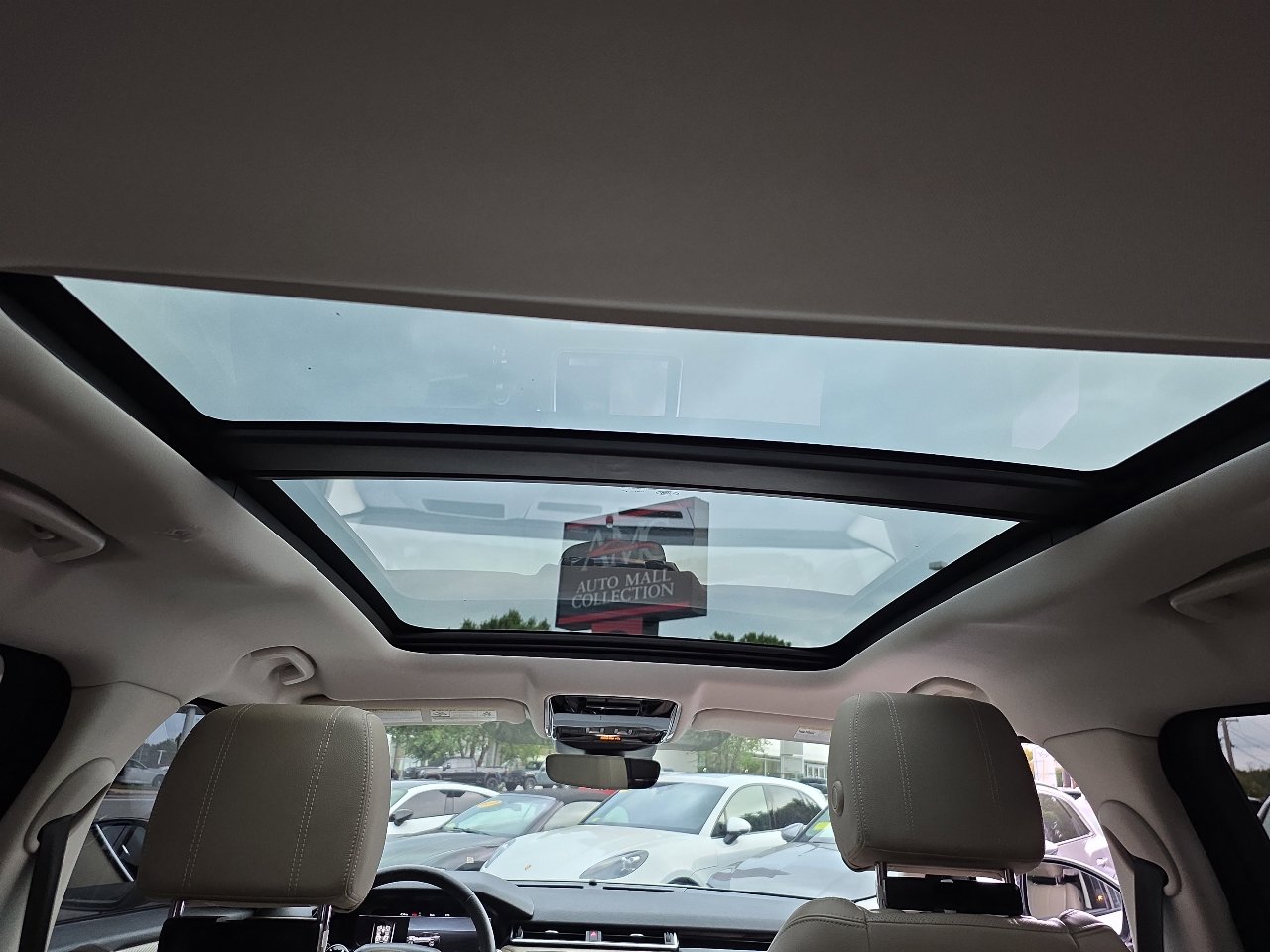 Used 2018 Land Rover Range Rover Velar S image 87