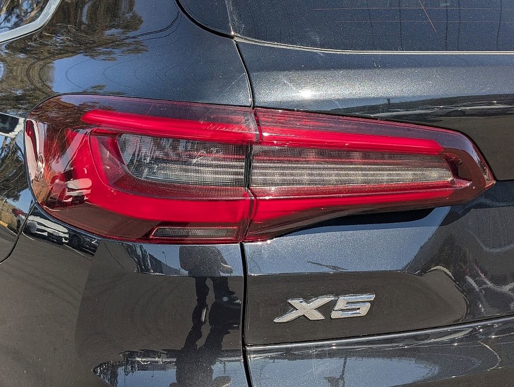 Used 2023 BMW X5 sDrive40i image 12