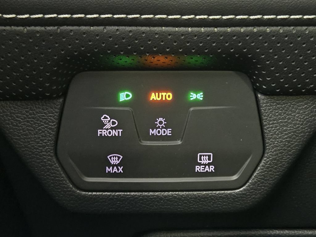 Used 2024 Volkswagen Atlas SEL Premium R-Line AWD/4WD image 22