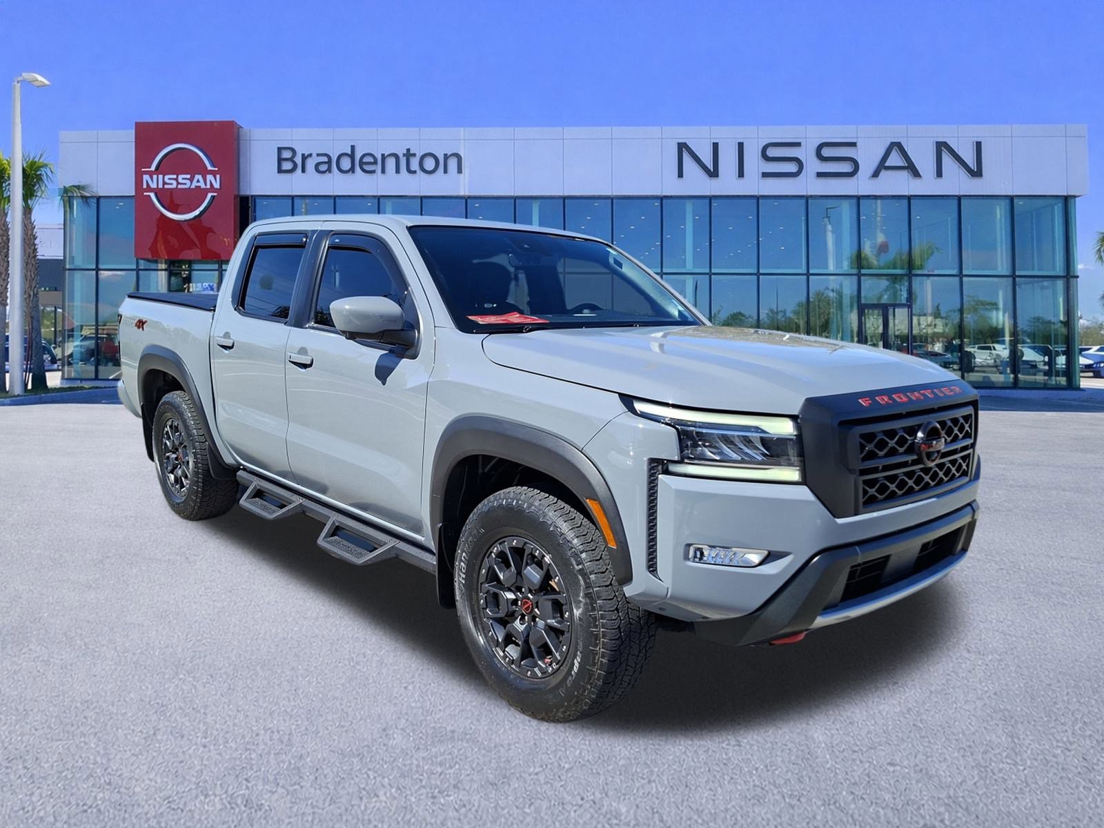 Certified 2023 Nissan Frontier PRO-4X w/ Pro-4X Premium Package image 3