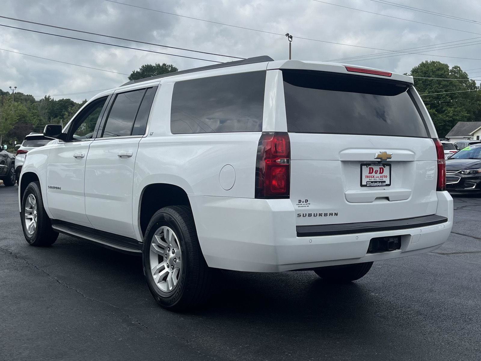 Used 2019 Chevrolet Suburban LT AWD/4WD image 3