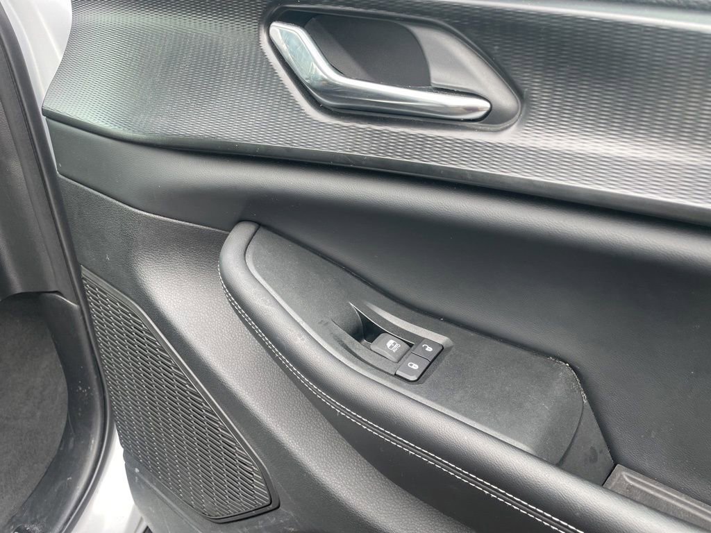 Used 2024 Jeep Grand Cherokee Altitude image 40