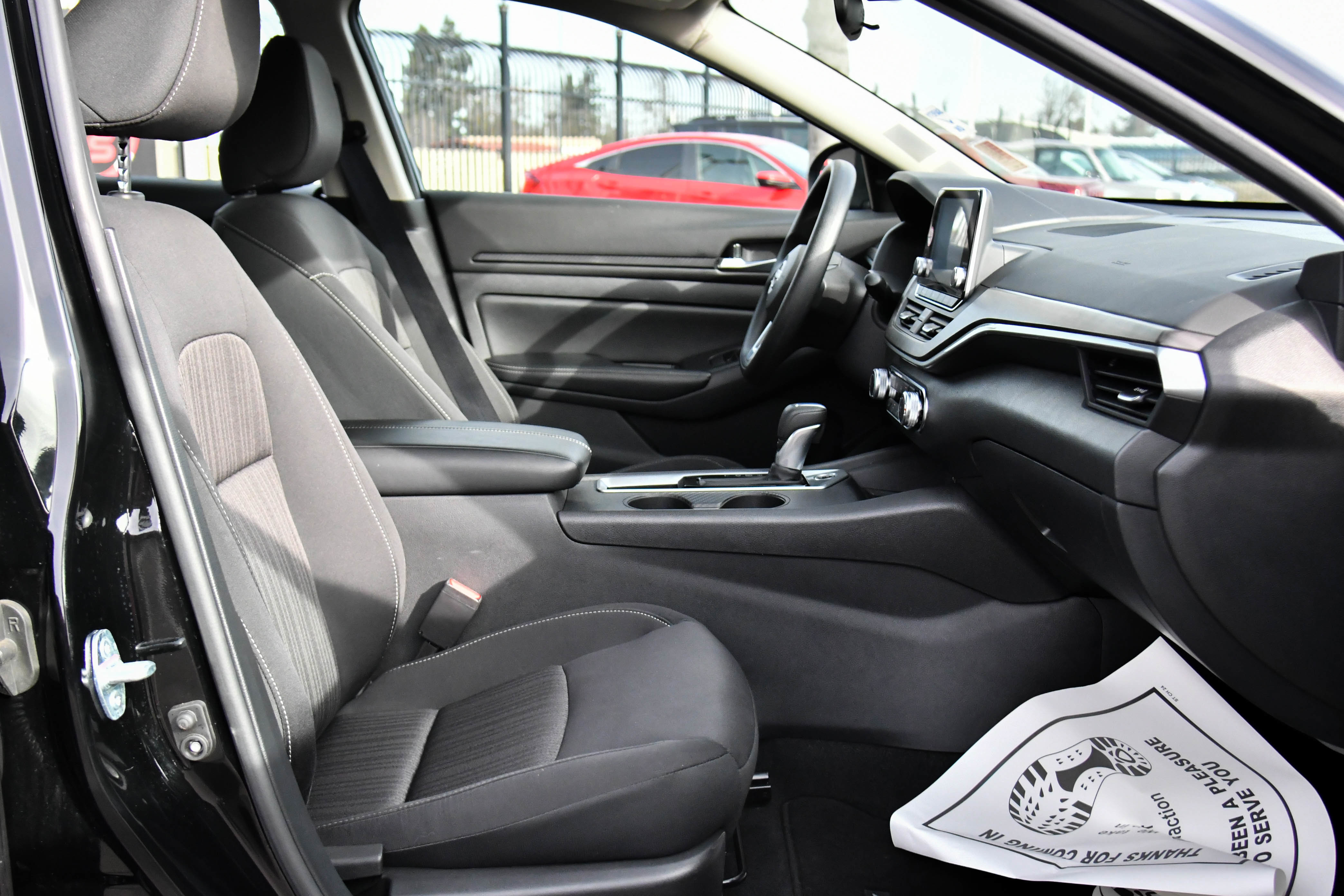 Used 2025 Nissan Altima 2.5 SV image 39