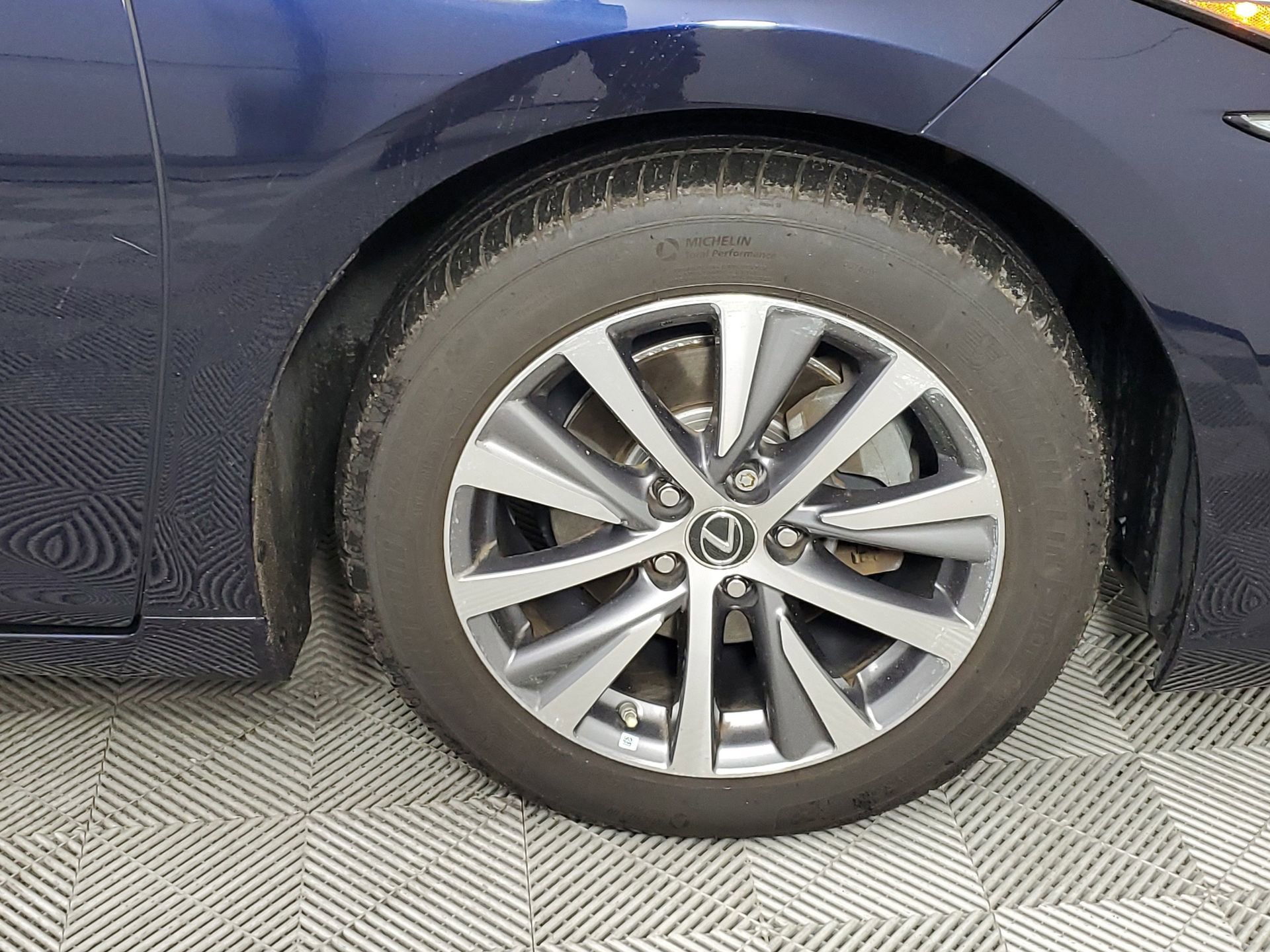 Used 2020 Lexus ES 350 w/ Premium Package image 14