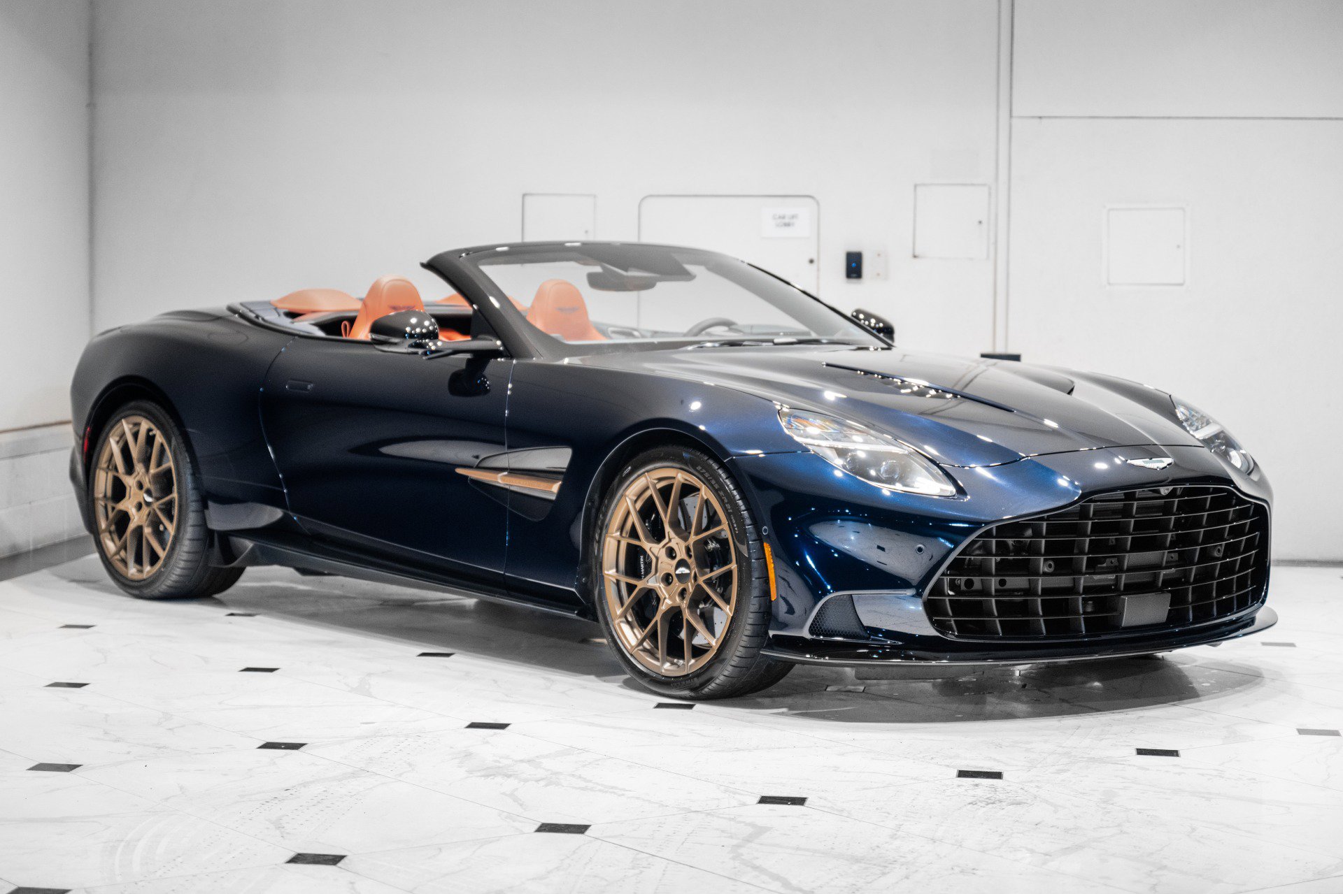 New 2026 Aston Martin Vanquish Convertible image 1