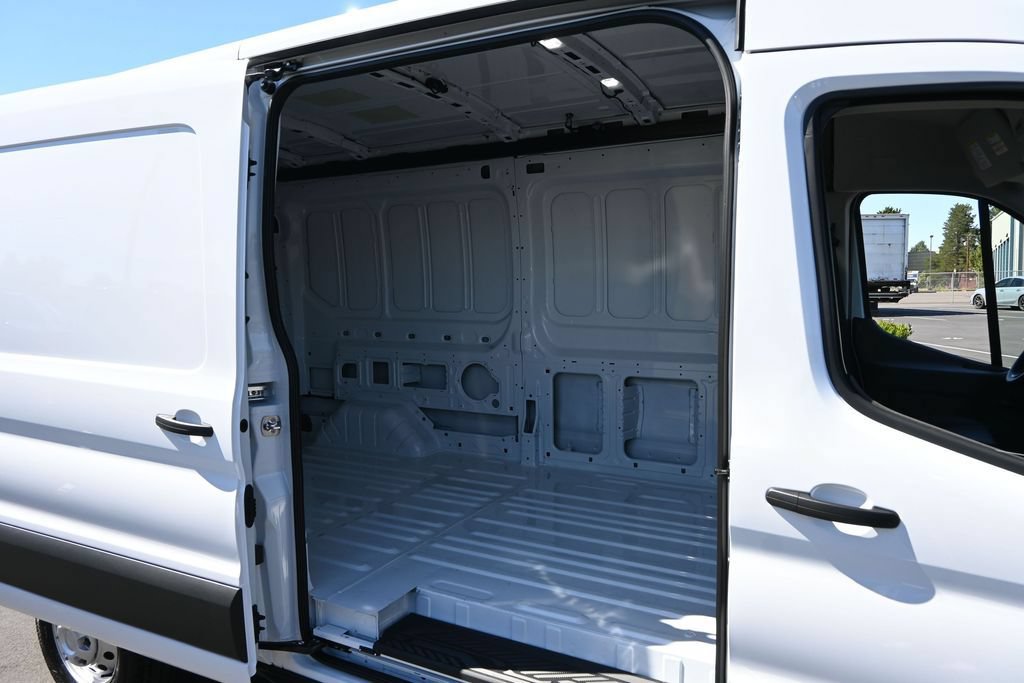 New 2026 Ford Transit 250 148 Medium Roof Extended AWD image 20