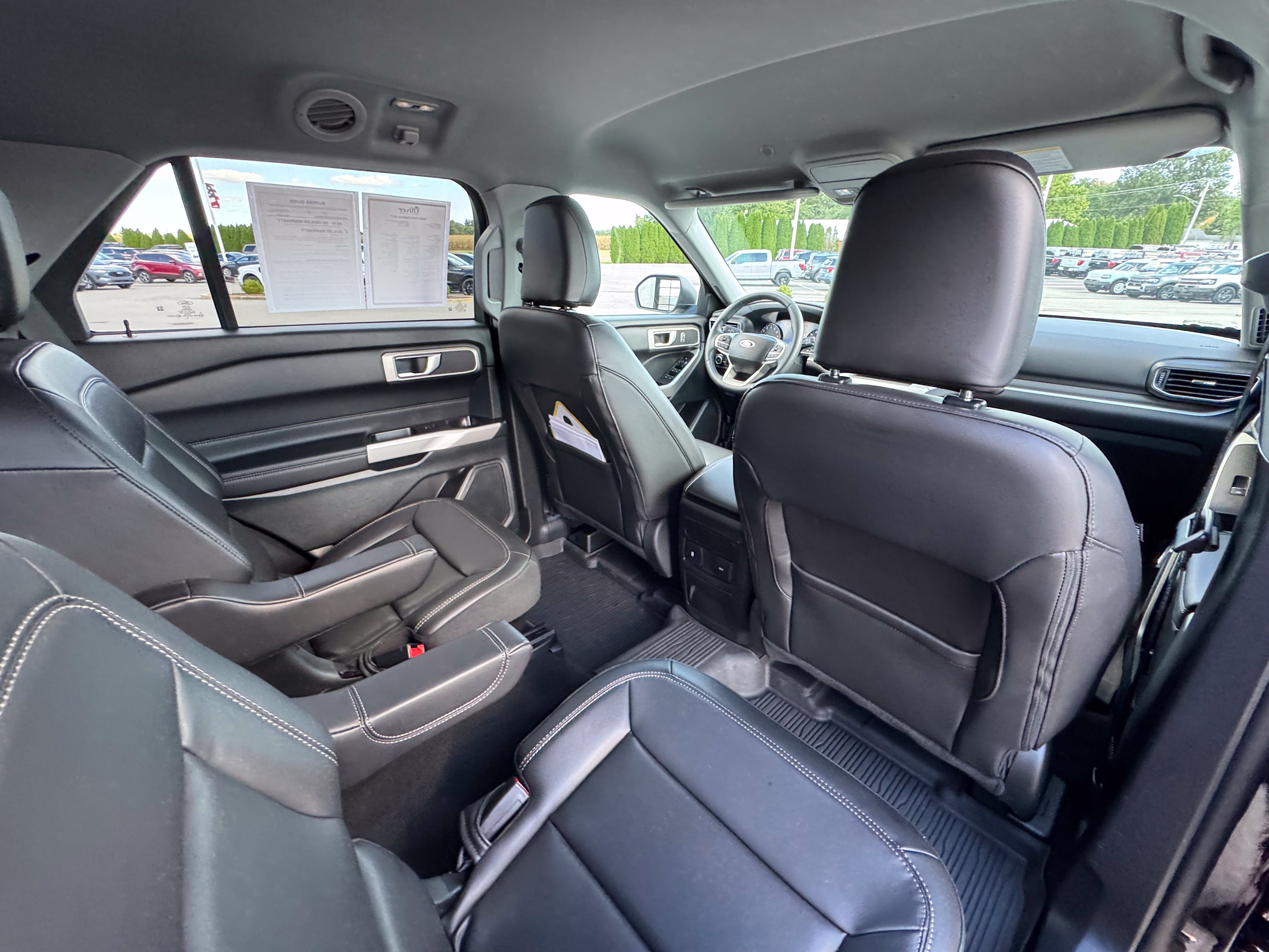 Used 2024 Ford Explorer XLT w/ Equipment Group 202A AWD/4WD image 15