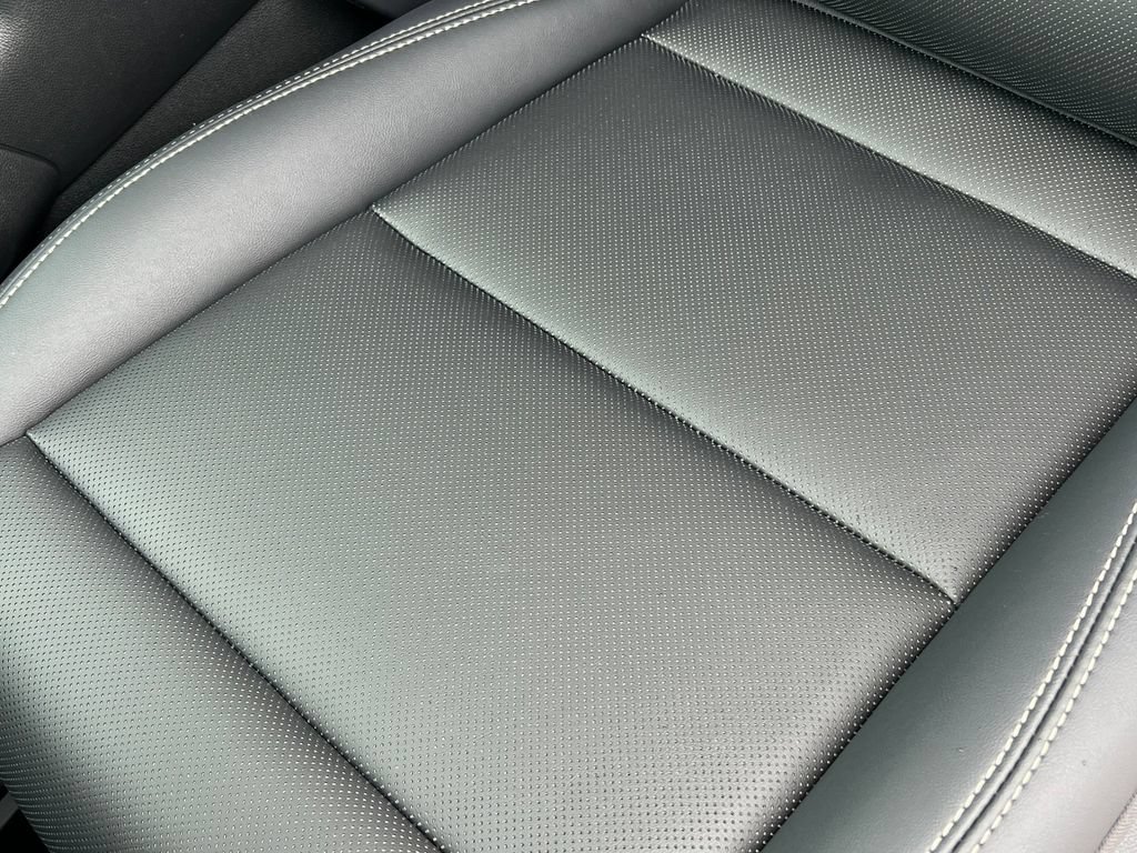 New 2027 GMC Terrain Elevation w/ LPO, Floor Liner Package AWD/4WD image 9
