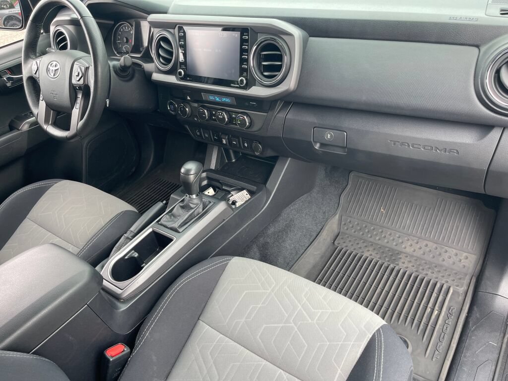 Used 2022 Toyota Tacoma TRD Off-Road w/ Technology Package AWD/4WD image 28