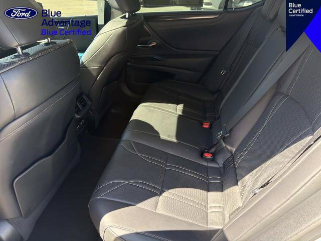 Used 2021 Lexus ES 300h w/ Luxury Package FWD image 13