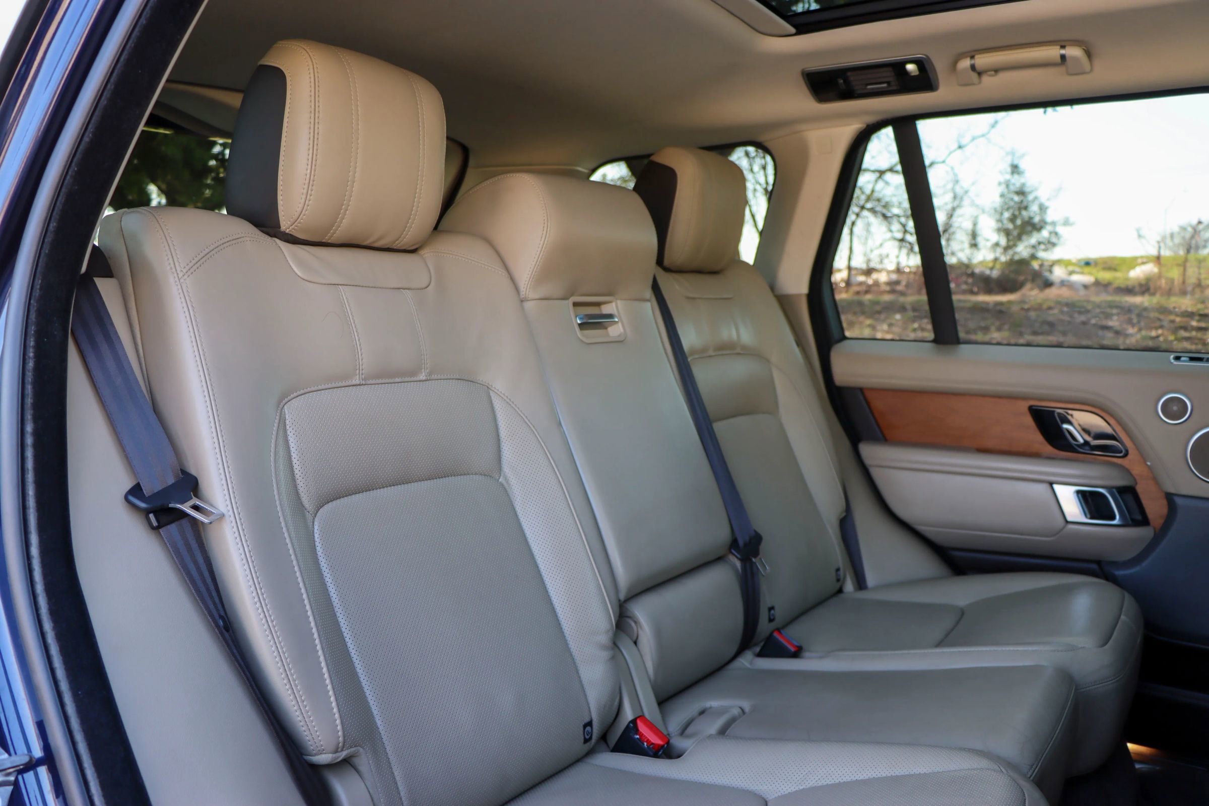 Used 2019 Land Rover Range Rover Supercharged AWD/4WD image 19