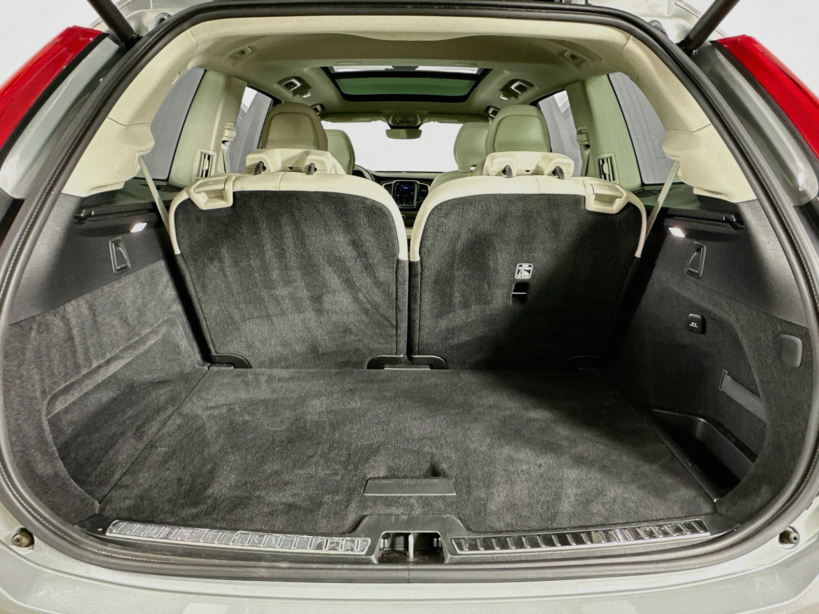 Certified 2024 Volvo XC90 B6 Plus AWD/4WD image 39