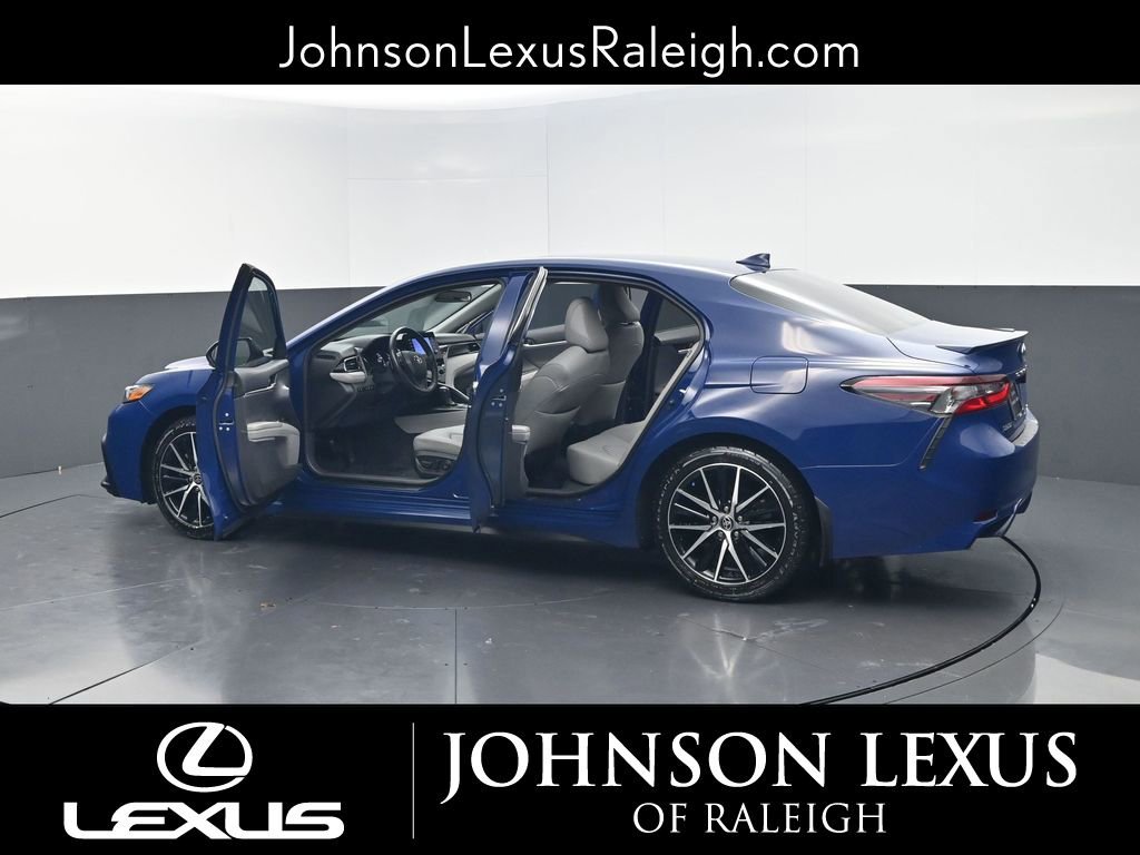 Used 2023 Toyota Camry SE w/ Cold Weather Package image 33