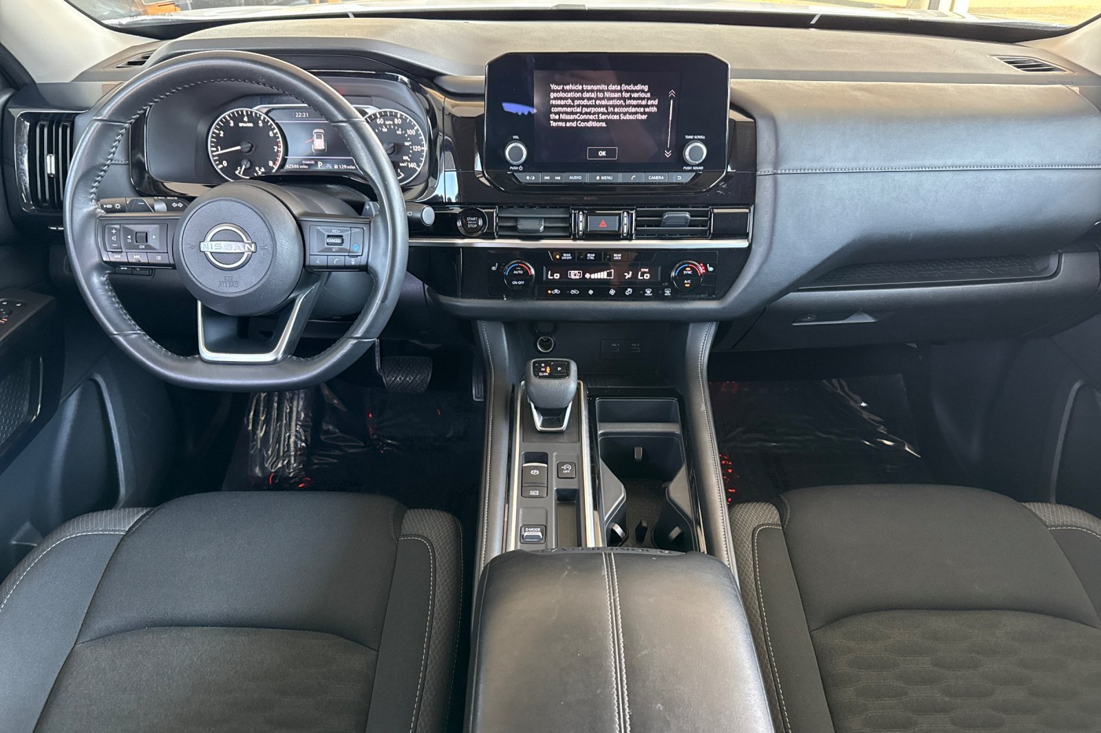 Certified 2025 Nissan Pathfinder SV FWD image 18