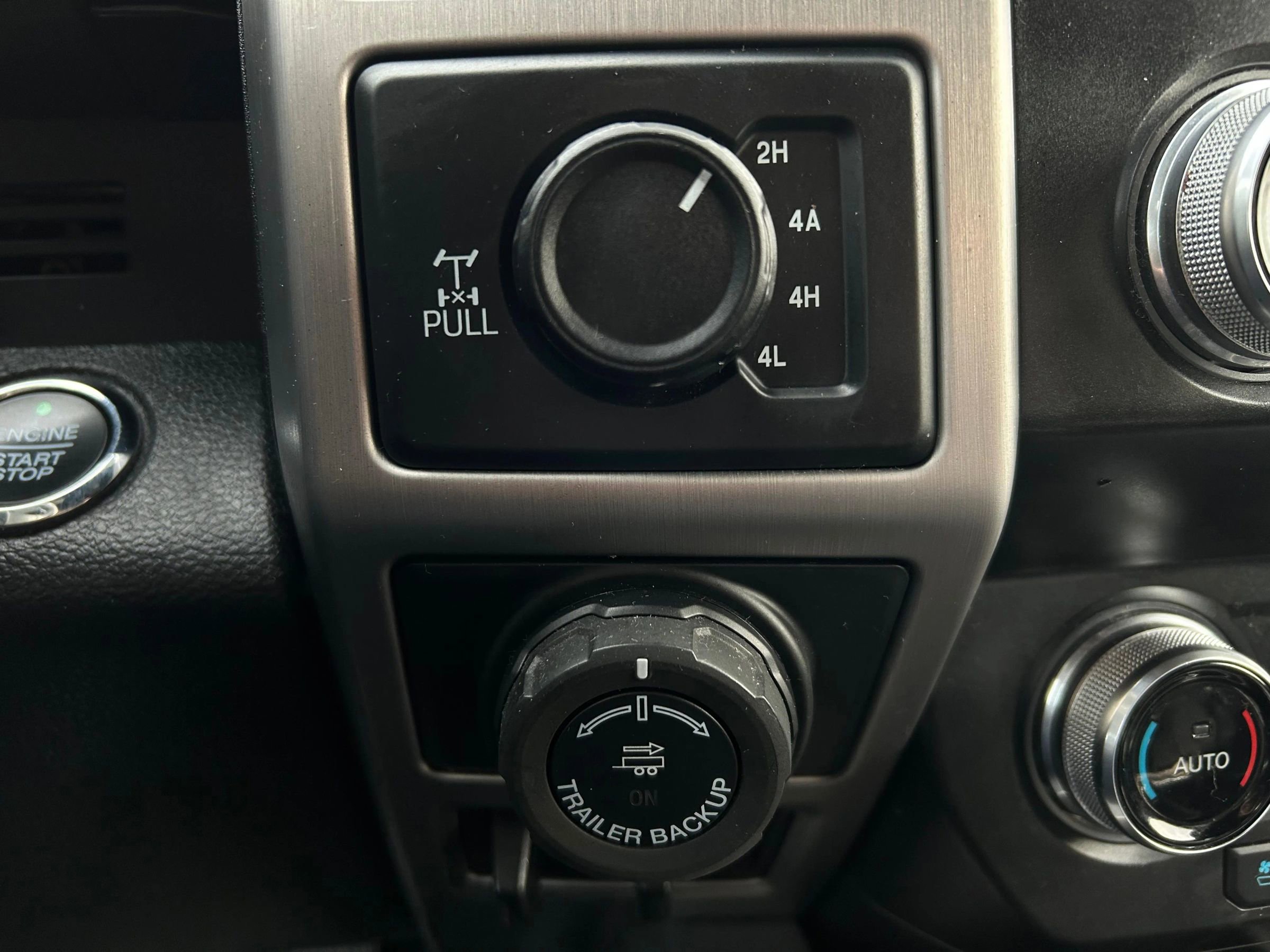 Used 2020 Ford F150 Platinum w/ Equipment Group 701A Luxury image 17