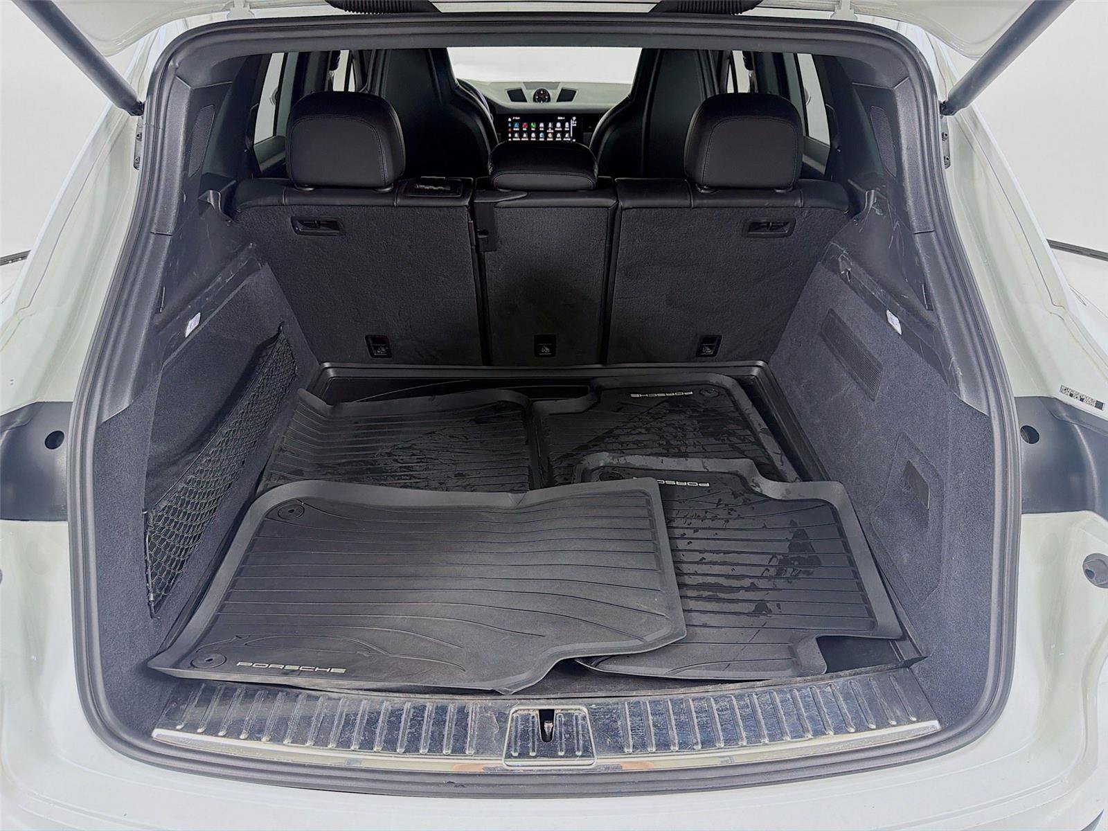 Certified 2023 Porsche Cayenne Platinum Edition AWD/4WD image 22