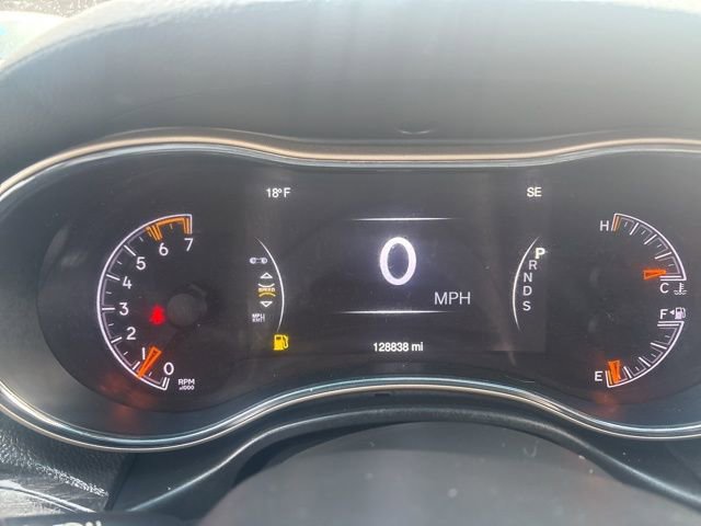 Used 2014 Jeep Grand Cherokee Limited w/ Trailer Tow Group IV image 29