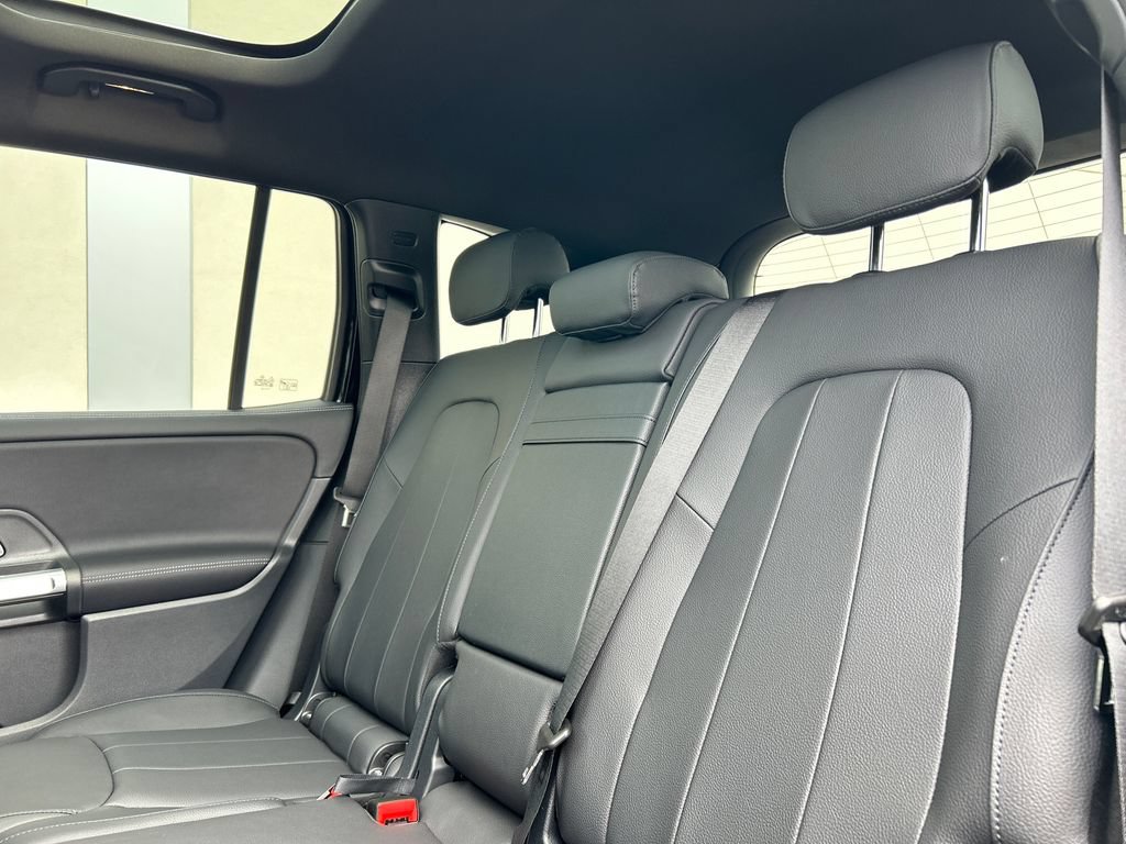 New 2026 Mercedes-Benz GLB 250 4MATIC image 25