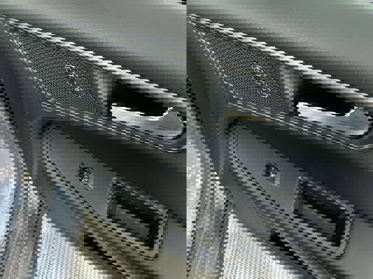 Used 2022 Ford Edge SE w/ Black Appearance Package image 32