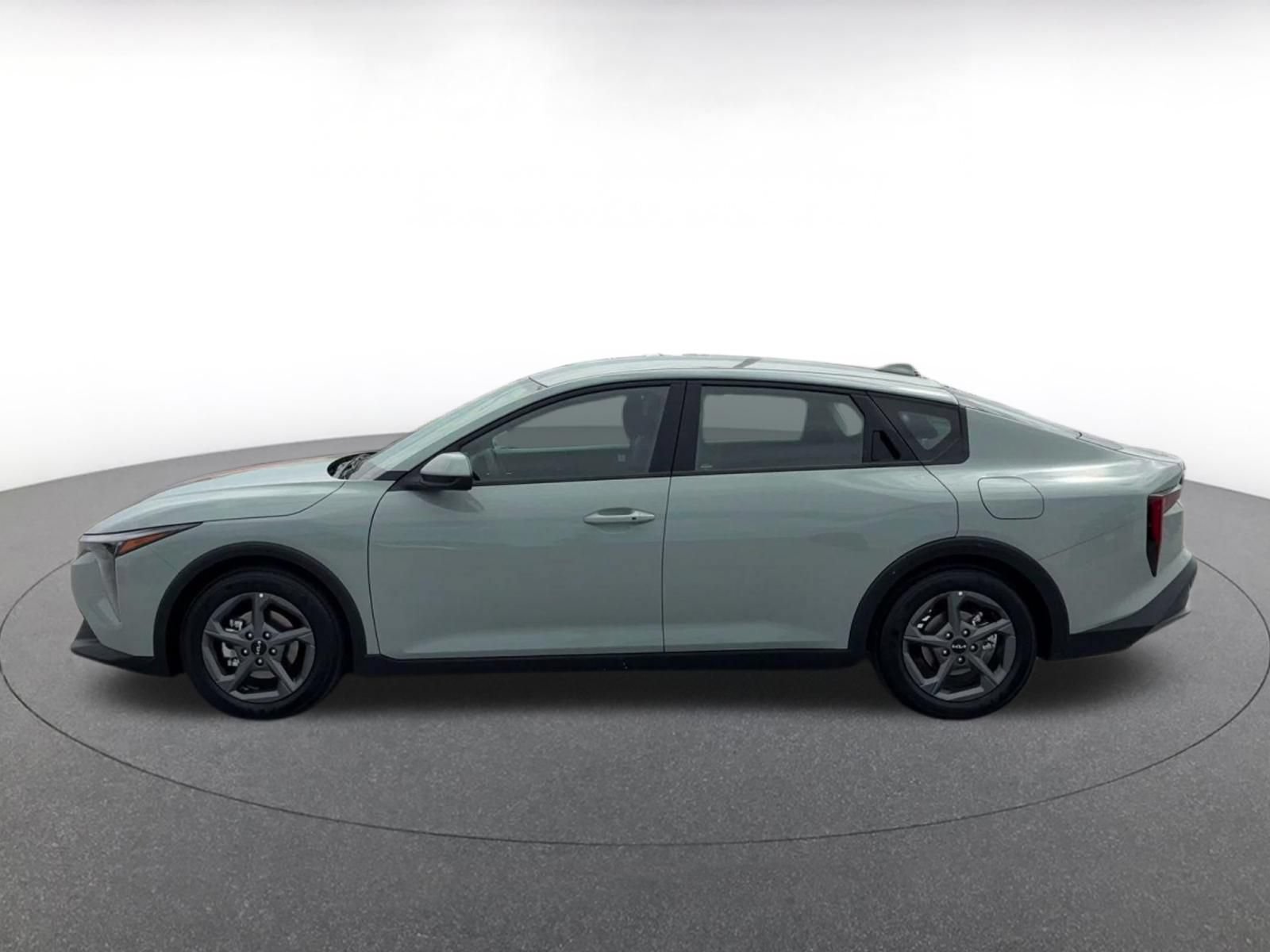 Used 2026 Kia K4 FWD image 8