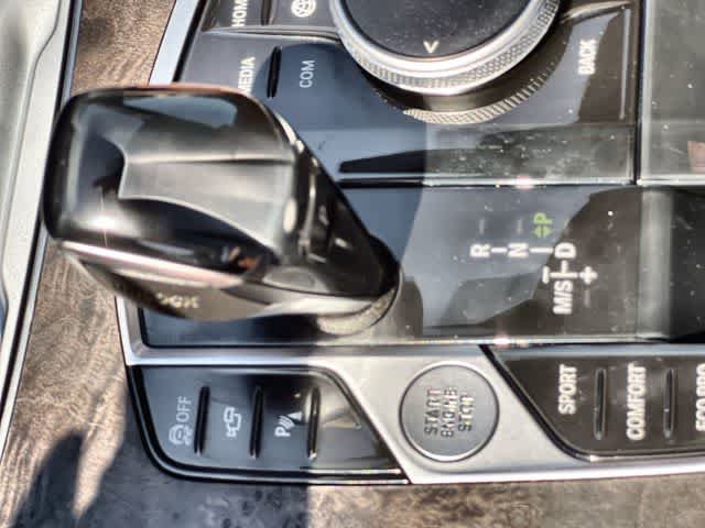 Used 2022 BMW X5 sDrive40i w/ M Sport Package RWD image 16