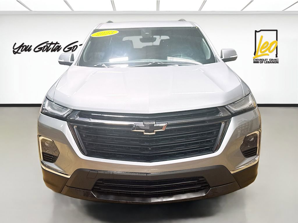 Used 2023 Chevrolet Traverse LT image 2