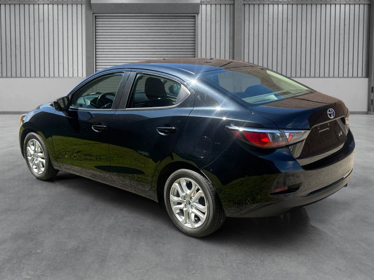 Used 2018 Toyota Yaris iA FWD image 31