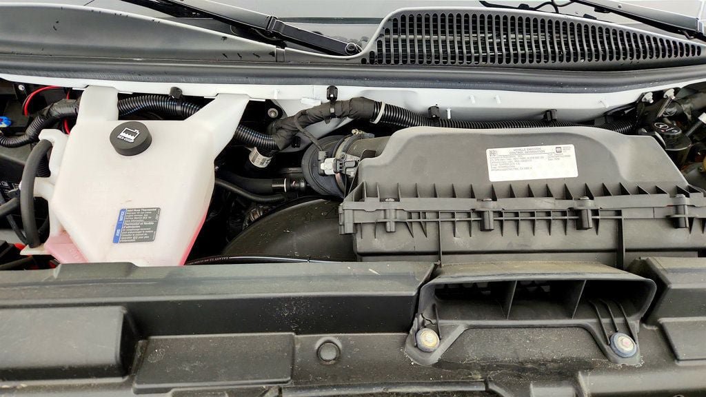 Used 2025 GMC Savana 2500 w/ Driver Convenience Package RWD image 27