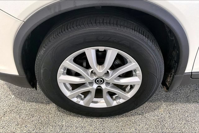 Used 2019 Nissan Rogue S FWD image 40
