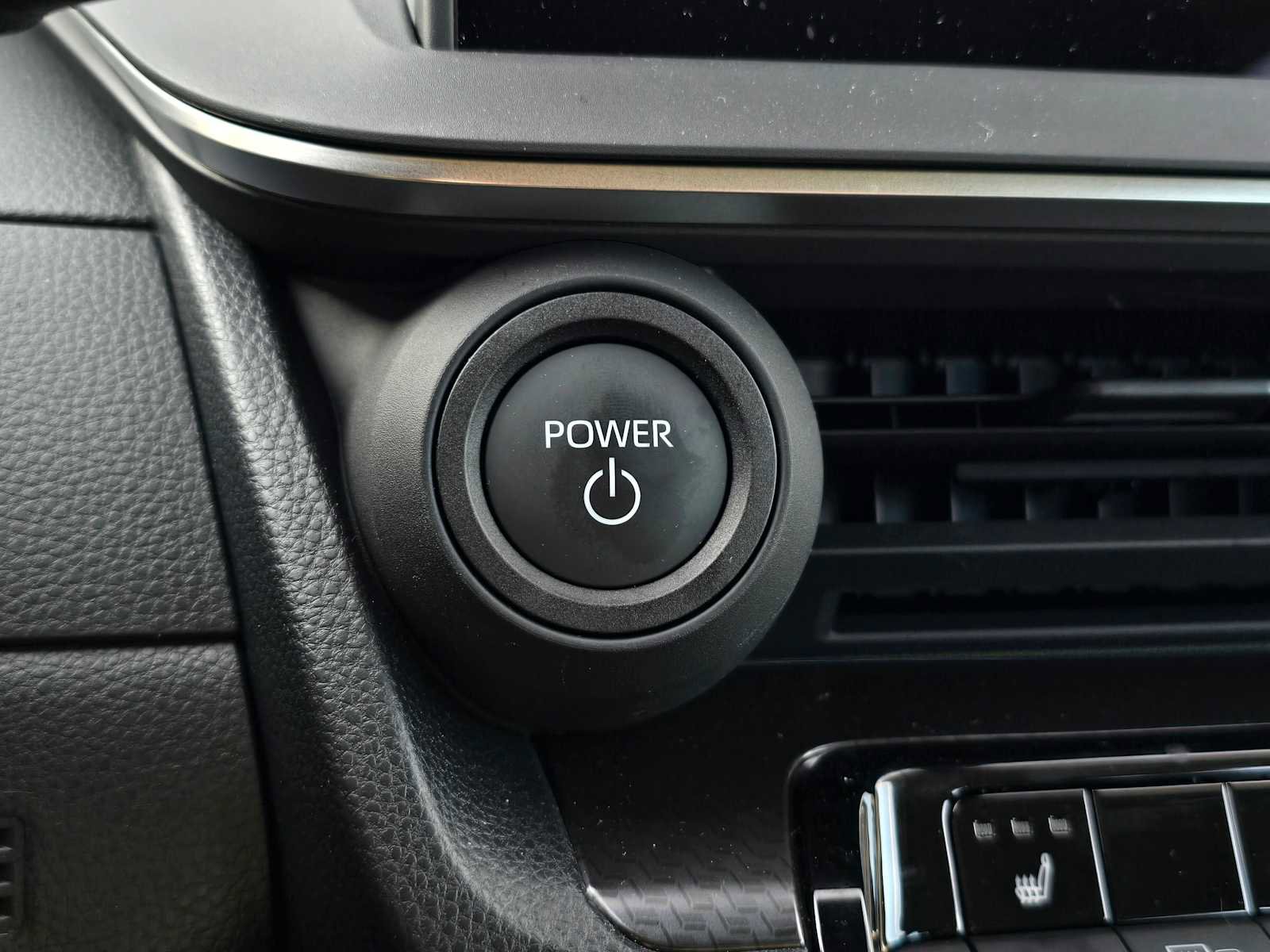 Certified 2025 Toyota Prius AWD image 27