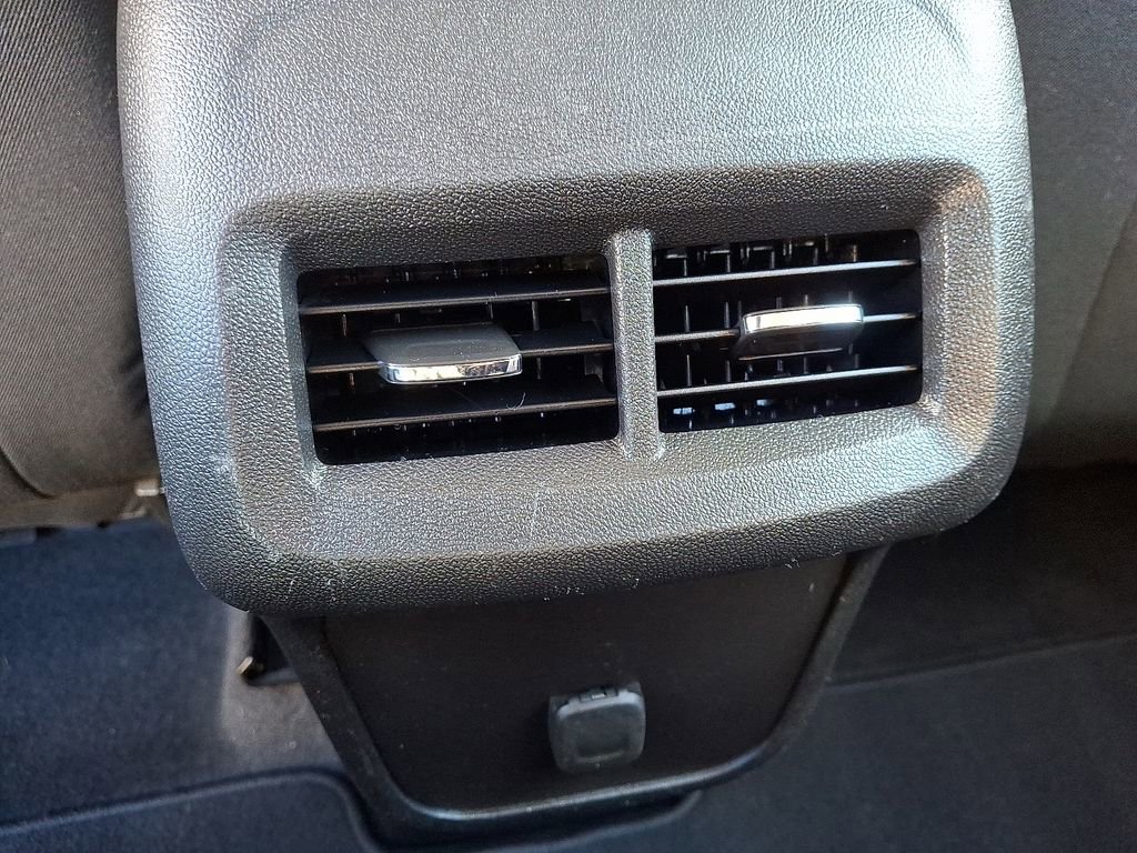 Used 2018 Chevrolet Equinox LS image 11