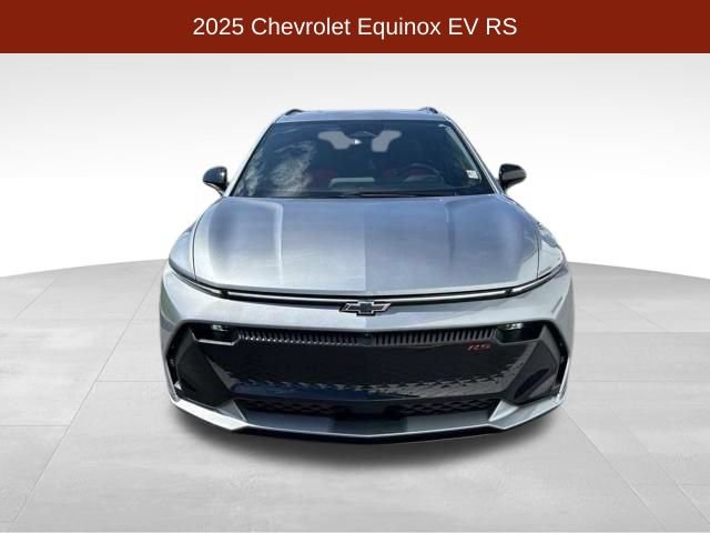 Used 2025 Chevrolet Equinox EV RS FWD image 2