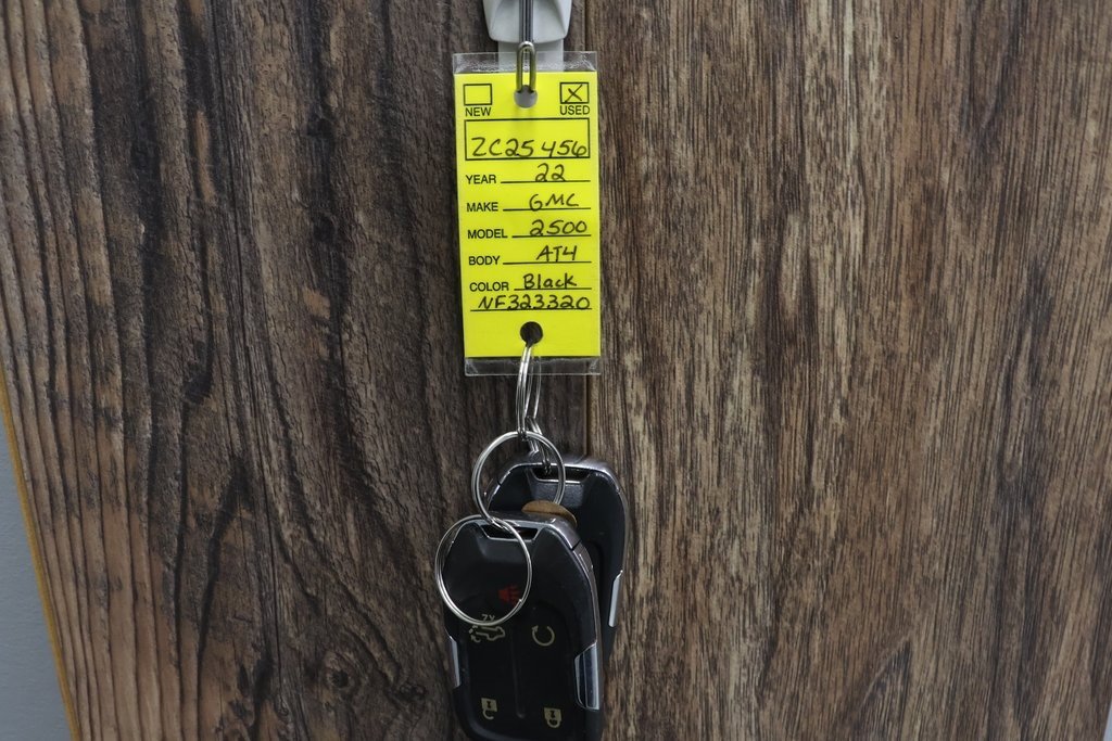 Used 2022 GMC Sierra 2500 AT4 w/ AT4 Preferred Package image 38