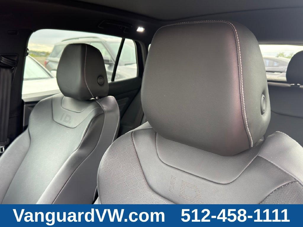 Used 2023 Volkswagen ID.4 Pro S Plus AWD/4WD image 15