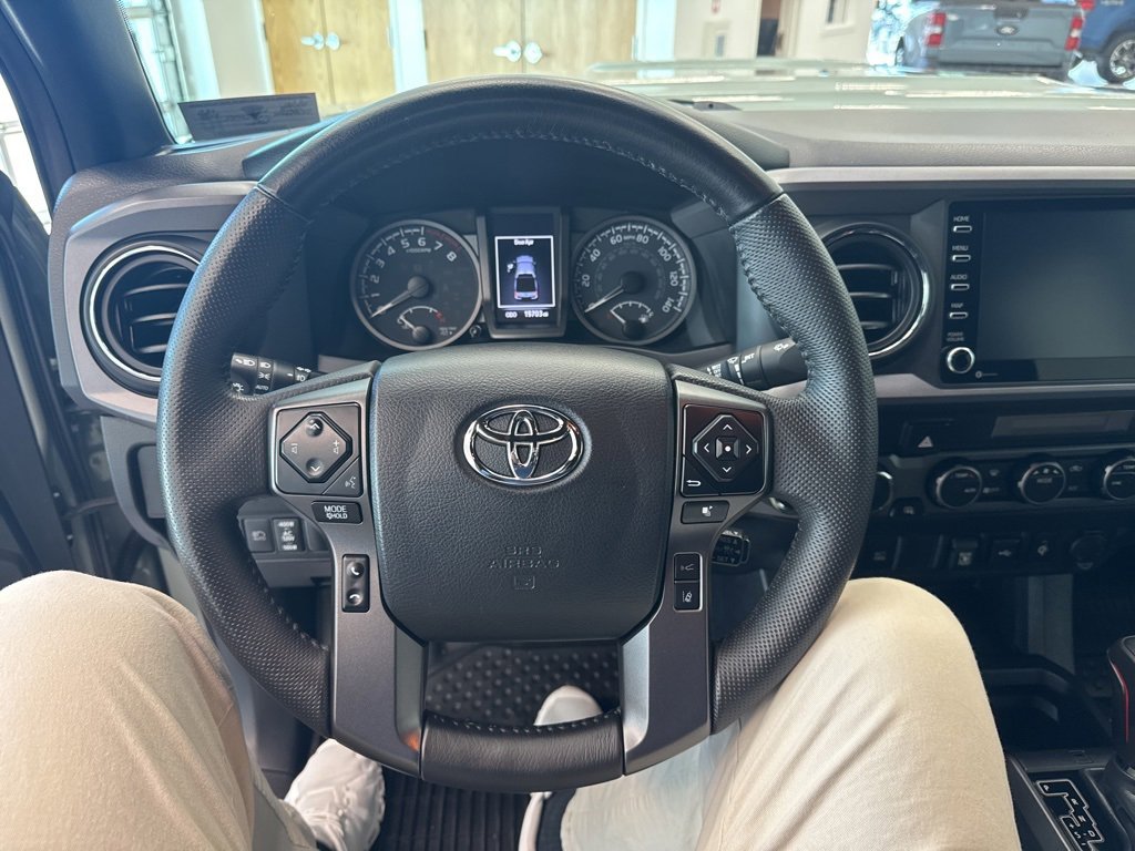 Used 2023 Toyota Tacoma TRD Sport image 3
