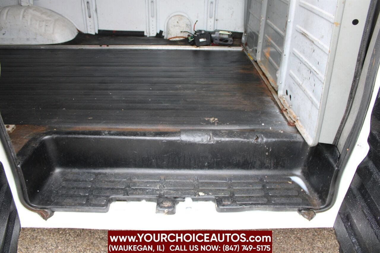 Used 2011 Chevrolet Express 1500 image 29