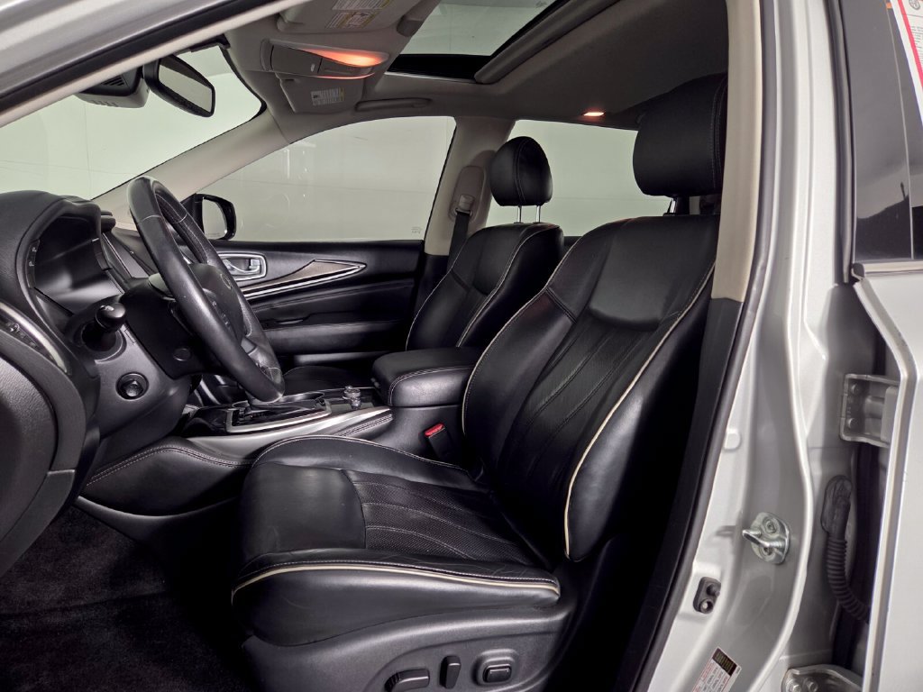 Used 2019 INFINITI QX60 Luxe w/ Essential Package FWD image 9