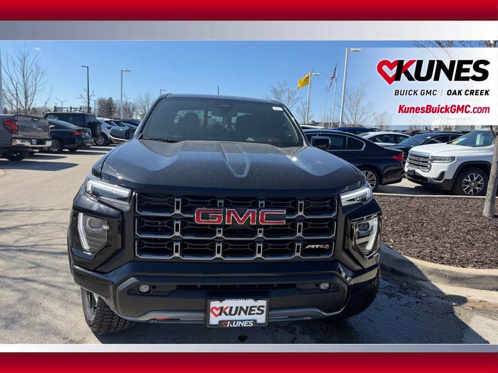 Used 2025 GMC Canyon AT4 image 3