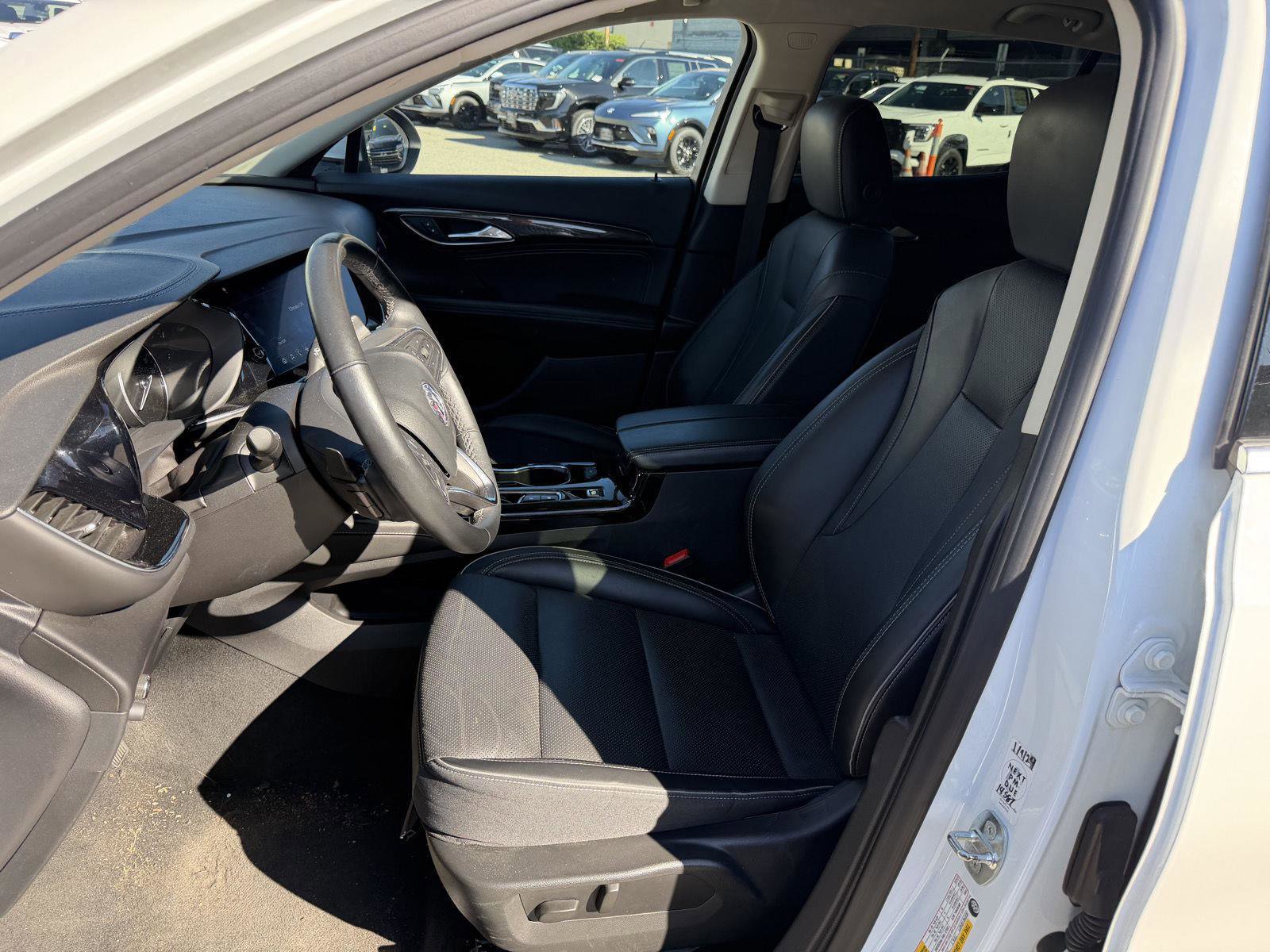 Used 2023 Buick Envision Essence image 6