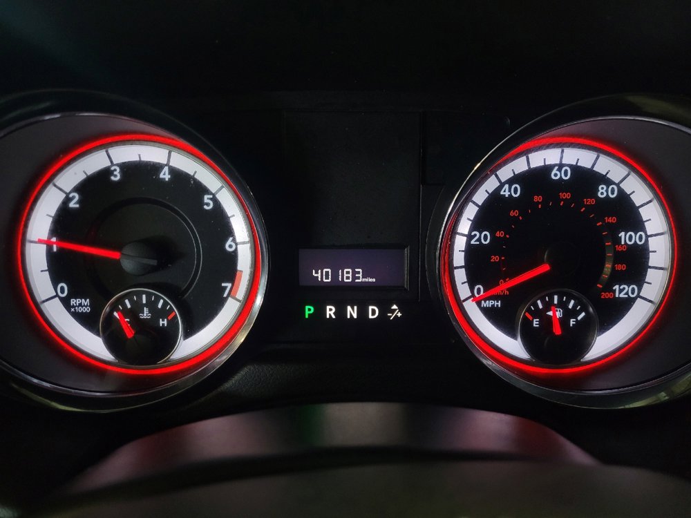 Used 2019 Dodge Grand Caravan SE FWD image 23