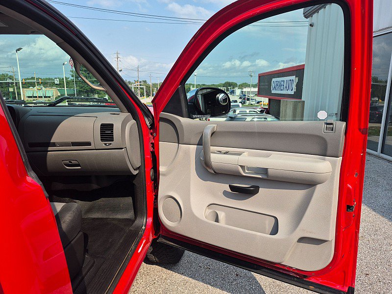 Used 2007 Chevrolet Silverado 1500 W/T w/ Towing Package AWD/4WD image 16