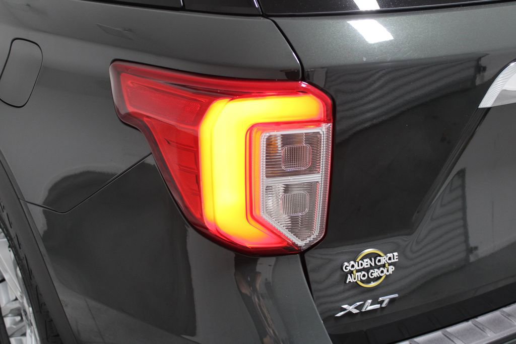 Used 2023 Ford Explorer XLT image 56