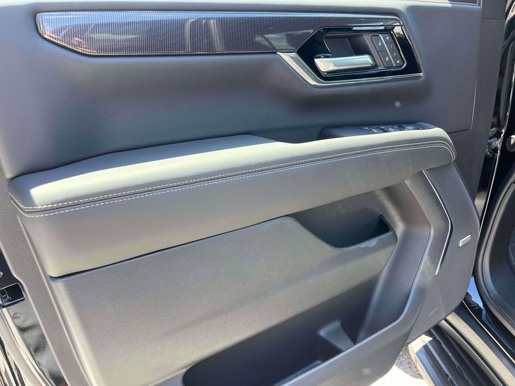 New 2026 GMC Yukon Elevation w/ Elevation Premium Package AWD/4WD image 21
