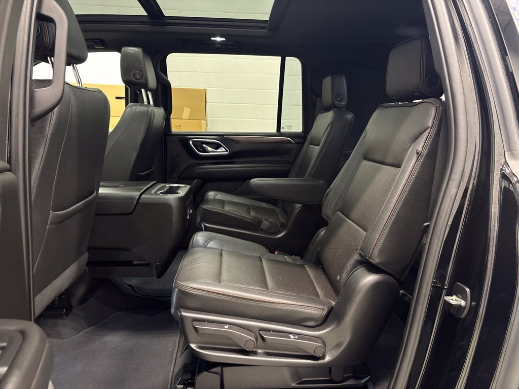 Certified 2023 Chevrolet Suburban High Country AWD/4WD image 31