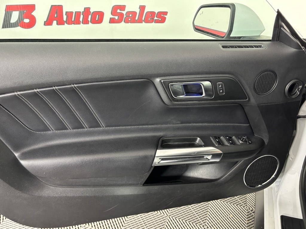 Used 2022 Ford Mustang Premium image 12