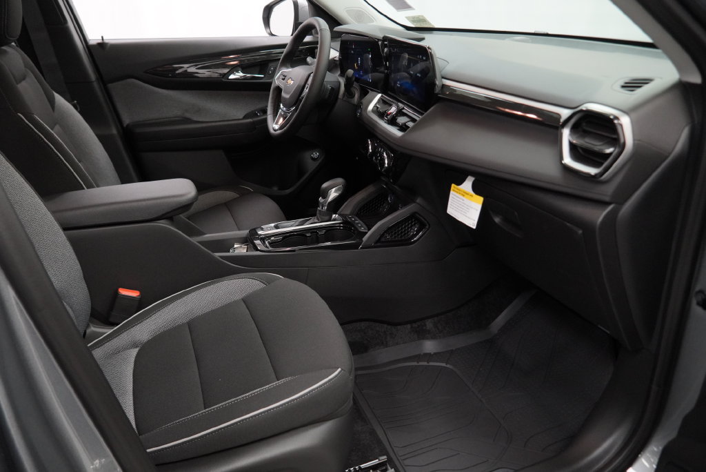 New 2026 Chevrolet TrailBlazer LT w/ Convenience Package FWD image 37