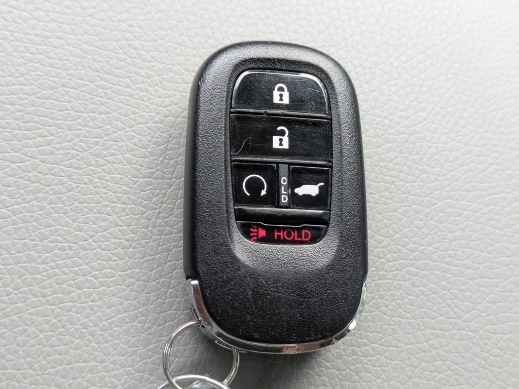 Used 2024 Honda Pilot Touring image 31